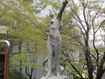 北村西望平和の女神像 のコピー.jpg